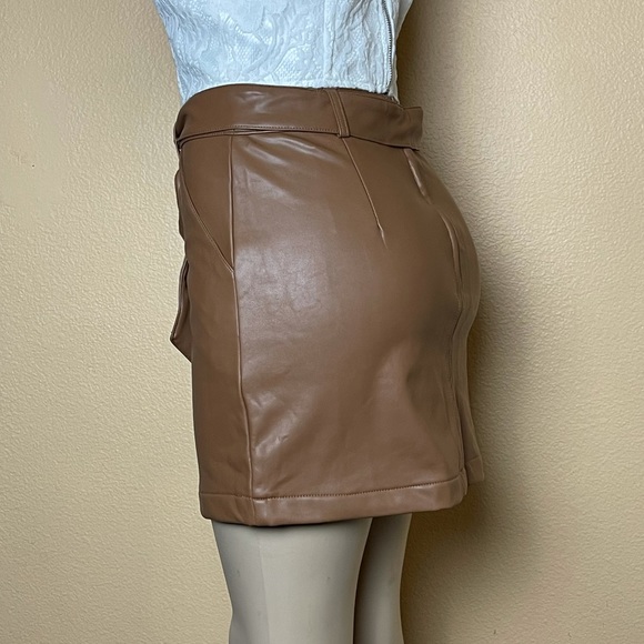 Abercrombie & Fitch Vegan leather belted skirt NWT size S - Picture 6 of 14